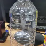 قنينة حجم 2 لتر