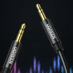 UGREEN 3.5mm ذكر إلى ذكر كابل بزاوية 1.5M